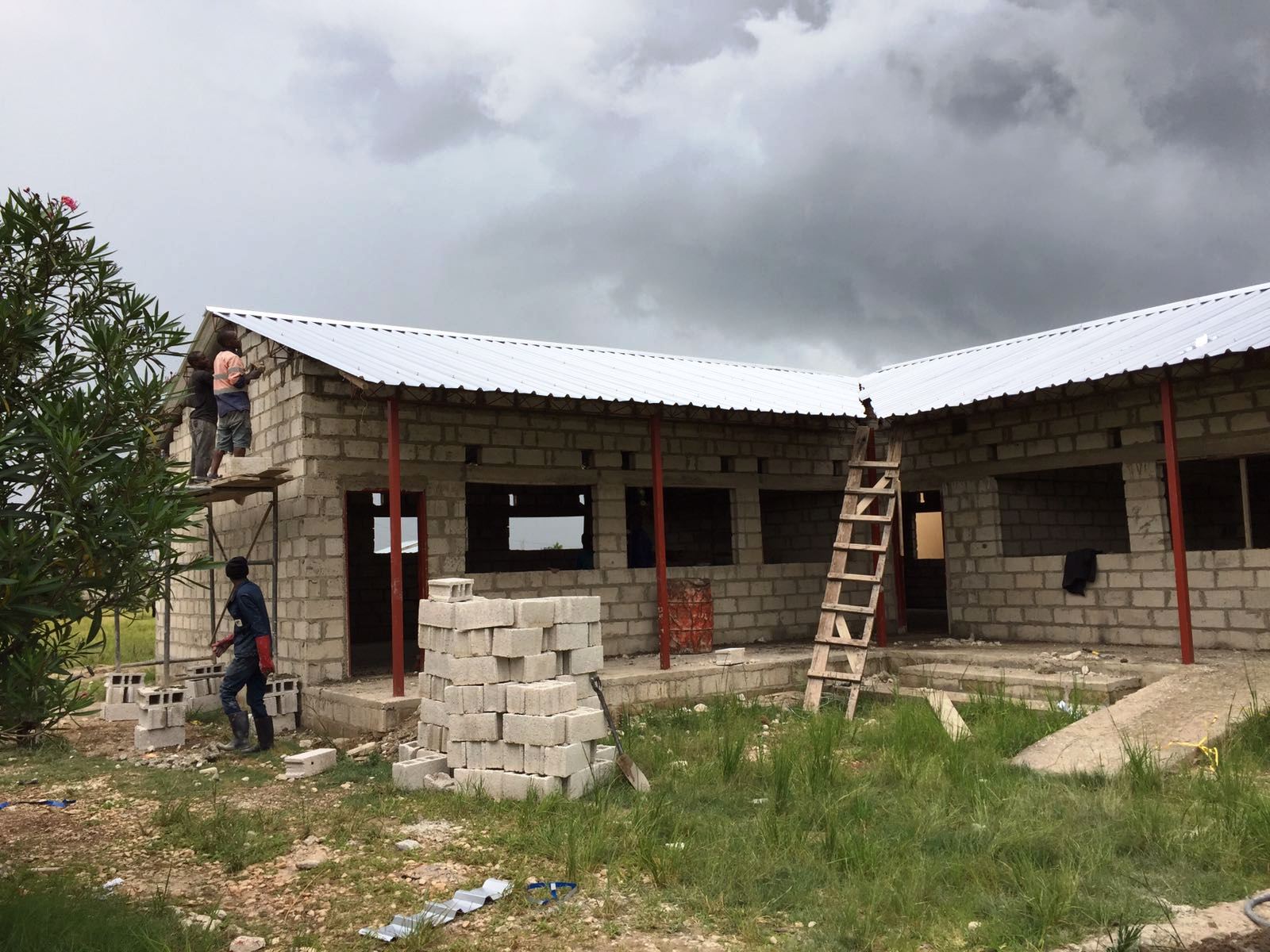 Le aule in costruzione della scuola Shalom in Zambia