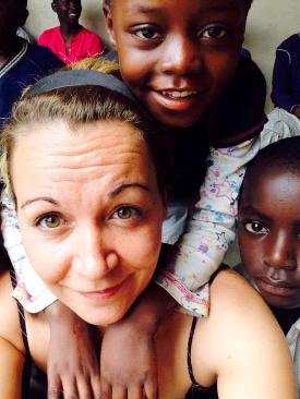 Michela Campagnoli cooperante nella baraccopoli di Kanyama in Zambia