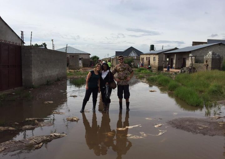 Beatrice e Giulio nella scuola Shalom